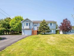 29 Lindforest Court  Middle Sackville, NS B4E 3J2