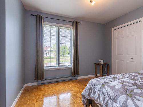 Chambre Ã Â coucher - 250 Rue Léger, Saint-Michel-Des-Saints, QC - Indoor Photo Showing Bedroom