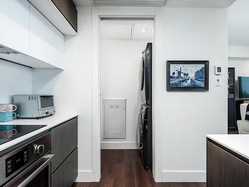 Cuisine - 502-900 Rue André-Prévost, Montréal (Verdun/Île-Des-Soeurs), QC - Indoor Photo Showing Laundry Room