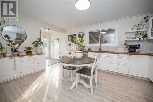 567 Giroux Street, Pembroke, ON - Indoor Photo Showing Dining Room