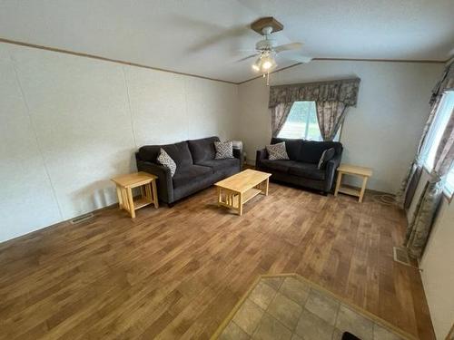 10 - 7105 North Fork Rd, Grand Forks, BC - Indoor Photo Showing Living Room