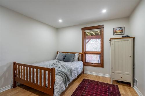 152 Weirs Lane, Flamborough, ON - Indoor Photo Showing Bedroom