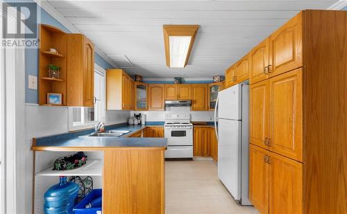 1038 Gull Road, Pembroke, ON - Indoor Photo Showing Kitchen With Double Sink