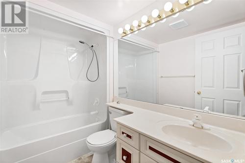 306 301 34Th Street W, Prince Albert, SK - Indoor Photo Showing Bathroom