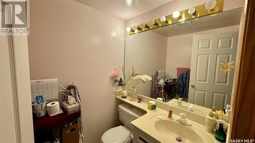 306 301 34Th Street W, Prince Albert, SK - Indoor Photo Showing Bathroom