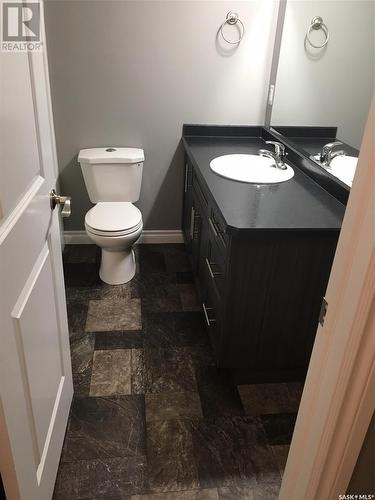 2226 St Patrick Avenue, Saskatoon, SK - Indoor Photo Showing Bathroom