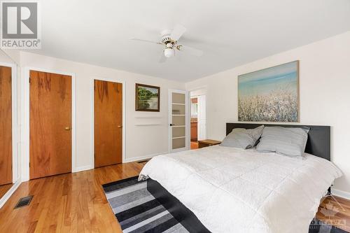 946 Weston Drive, Ottawa, ON - Indoor Photo Showing Bedroom