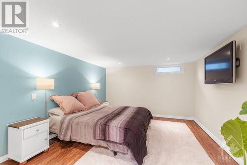 946 Weston Drive, Ottawa, ON - Indoor Photo Showing Bedroom