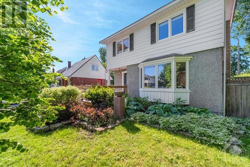 946 Weston Drive, Ottawa, ON - Outdoor