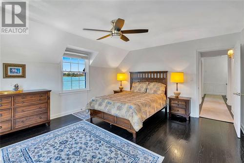 5332 Riverside Drive East, Windsor, ON - Indoor Photo Showing Bedroom