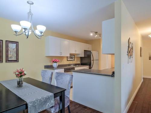 312-3160 Casorso Road, Kelowna, BC - Indoor Photo Showing Dining Room