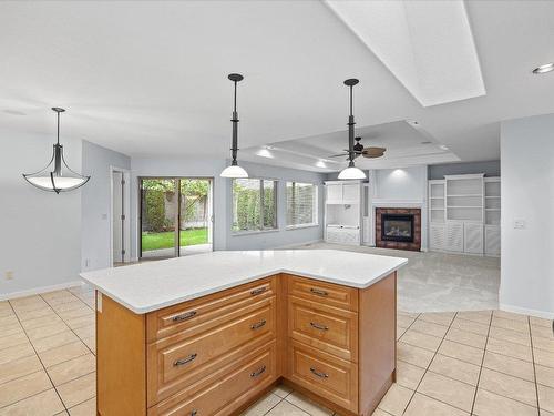 97-2365 Stillingfleet Road, Kelowna, BC - Indoor Photo Showing Kitchen