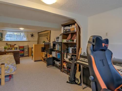 1008 Wilson Avenue, Kelowna, BC - Indoor