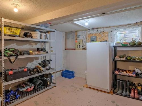 1008 Wilson Avenue, Kelowna, BC - Indoor Photo Showing Basement