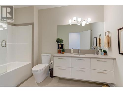 9728 Centrestone Crescent, Lake Country, BC - Indoor Photo Showing Bathroom