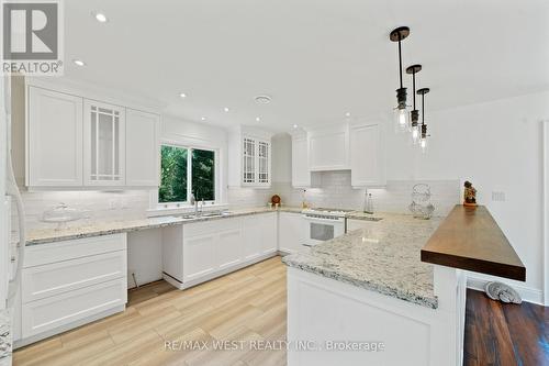 144 Old Mill Road, Kawartha Lakes, ON - Indoor Photo Showing Kitchen With Upgraded Kitchen