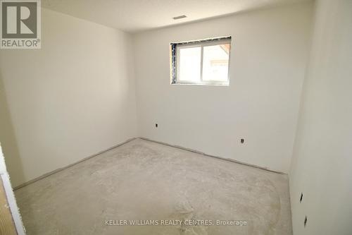 616 25Th Avenue, Hanover, ON - Indoor Photo Showing Other Room