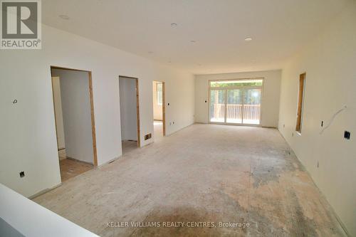 616 25Th Avenue, Hanover, ON - Indoor Photo Showing Other Room