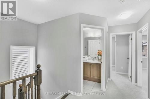 8484 Sweet Chestnut Drive, Niagara Falls, ON - Indoor Photo Showing Other Room