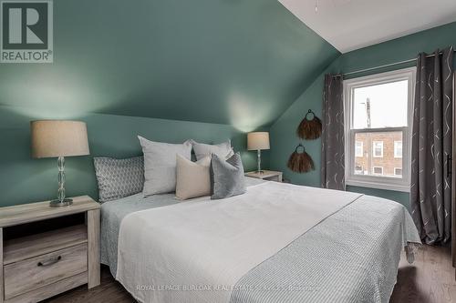 45 Tragina Avenue N, Hamilton, ON - Indoor Photo Showing Bedroom