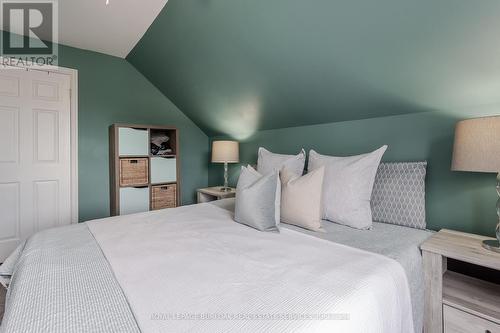 45 Tragina Avenue N, Hamilton, ON - Indoor Photo Showing Bedroom