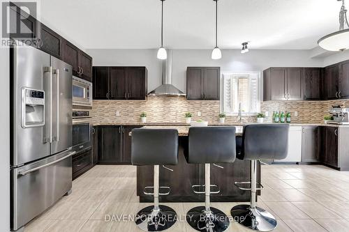 93 Fitzgerald Drive, Cambridge, ON - Indoor Photo Showing Kitchen With Upgraded Kitchen
