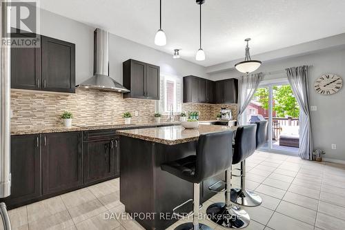 93 Fitzgerald Drive, Cambridge, ON - Indoor Photo Showing Kitchen With Upgraded Kitchen