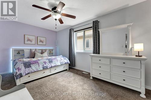 93 Fitzgerald Drive, Cambridge, ON - Indoor Photo Showing Bedroom