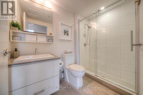 408 - 320 Plains Road E, Burlington, ON - Indoor Photo Showing Bathroom