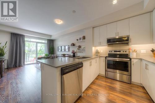 408 - 320 Plains Road E, Burlington (Lasalle), ON - Indoor Photo Showing Kitchen With Double Sink