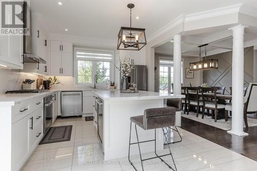 4258 Ryan Lane, Burlington, ON - Indoor Photo Showing Kitchen With Upgraded Kitchen