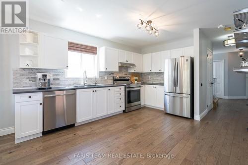 97 Churchland Drive, Barrie, ON - Indoor Photo Showing Kitchen