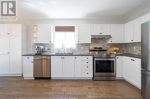 97 Churchland Drive, Barrie, ON - Indoor Photo Showing Kitchen
