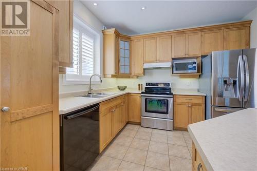 528 Applerock Court, Kitchener, ON - Indoor Photo Showing Kitchen With Double Sink
