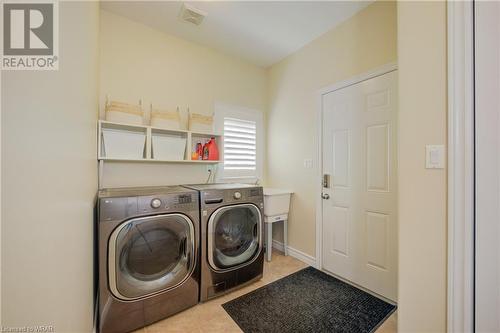 528 Applerock Court, Kitchener, ON - Indoor Photo Showing Laundry Room