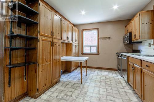 1597 Blanefield Road, Mississauga, ON - Indoor Photo Showing Kitchen