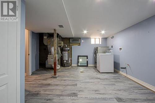 1597 Blanefield Road, Mississauga, ON - Indoor Photo Showing Laundry Room