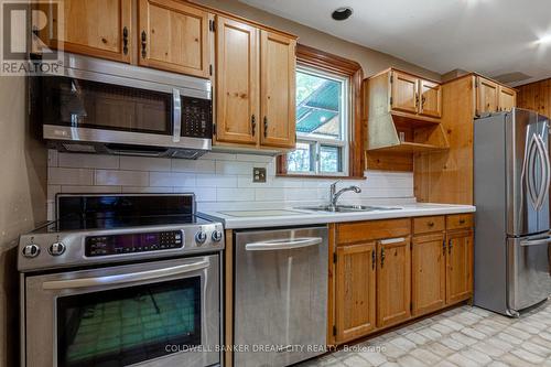 1597 Blanefield Road, Mississauga, ON - Indoor Photo Showing Kitchen With Double Sink