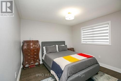 6373 Donway Drive, Mississauga, ON - Indoor Photo Showing Bedroom