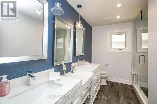 6373 Donway Drive, Mississauga, ON - Indoor Photo Showing Bathroom