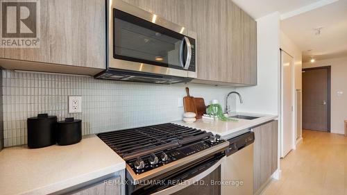 Ph721 - 246 Logan Avenue, Toronto, ON - Indoor Photo Showing Kitchen