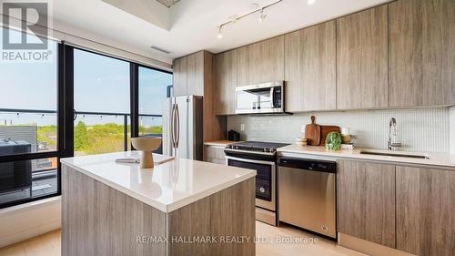 Ph721 - 246 Logan Avenue, Toronto, ON - Indoor Photo Showing Kitchen