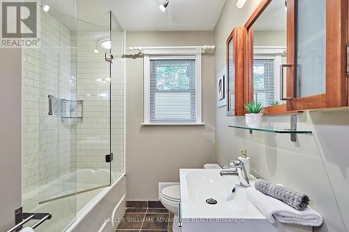 39 Heathfield Drive, Toronto, ON - Indoor Photo Showing Bathroom