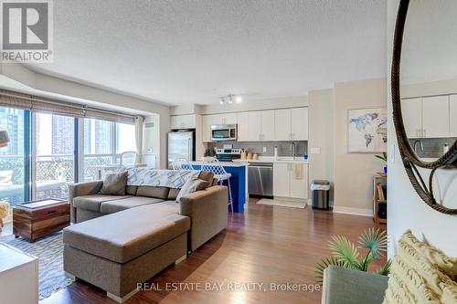 2114 - 155 Legion Road N, Toronto, ON - Indoor Photo Showing Living Room