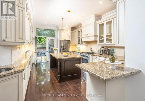 99 Walker Avenue, Toronto, ON - Indoor Photo Showing Kitchen With Upgraded Kitchen