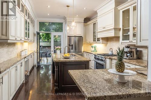 99 Walker Avenue, Toronto, ON - Indoor Photo Showing Kitchen With Upgraded Kitchen