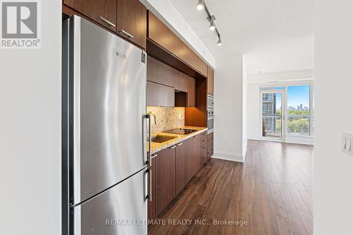 1133 - 120 Harrison Garden Boulevard, Toronto, ON - Indoor Photo Showing Kitchen