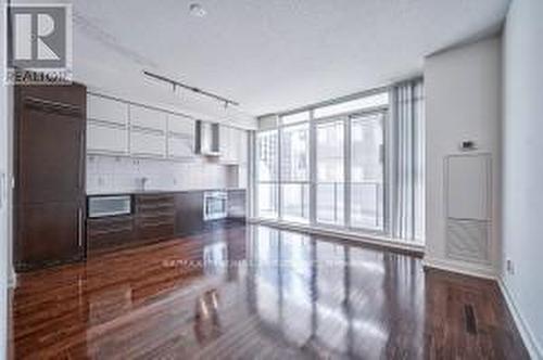 1008 - 770 Bay Street, Toronto, ON - Indoor Photo Showing Other Room