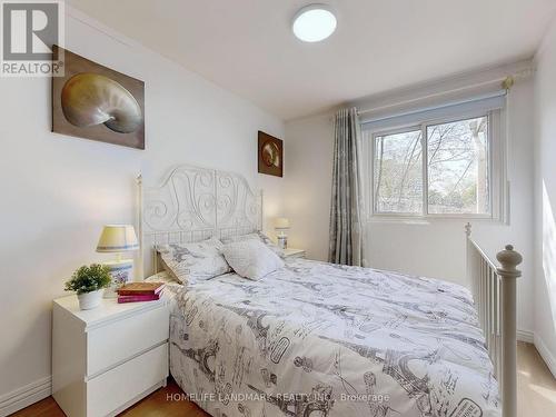 102 Rusty Crestway, Toronto, ON - Indoor Photo Showing Bedroom