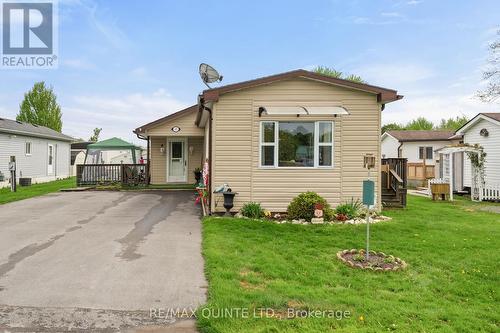 17 Nightingale Lane, Belleville, ON - Outdoor